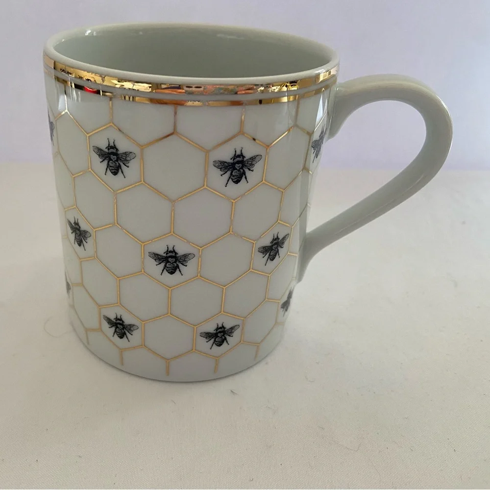 (1) Williams Sonoma mug